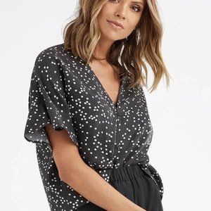 VETTA - The Flounce Sleeve Blouse - Size M